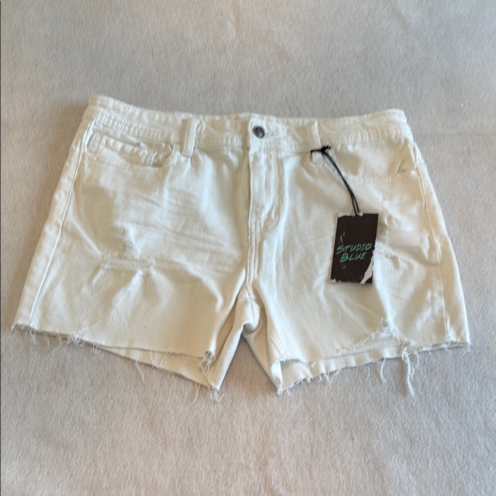 Studio Blue Women's White Denim Jean Shorts